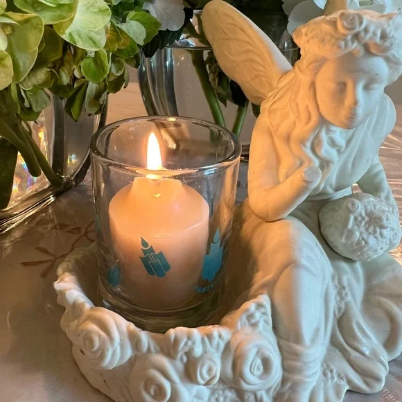 Partylite Retired Vintage White Angelic Figurine Candle Holder - Picture 5 of 5